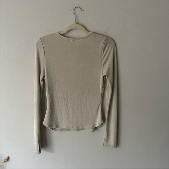 Free People Sleek Classy Long Sleeve Blouse Size Medium - Picture 9 of 11